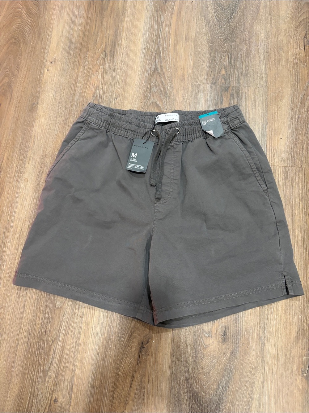 NWT Men's Casual Elastic-Waist Shorts - Gray
